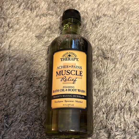 Village Naturals Other - Aches & Pains Muscle Relief Body Wash - Green